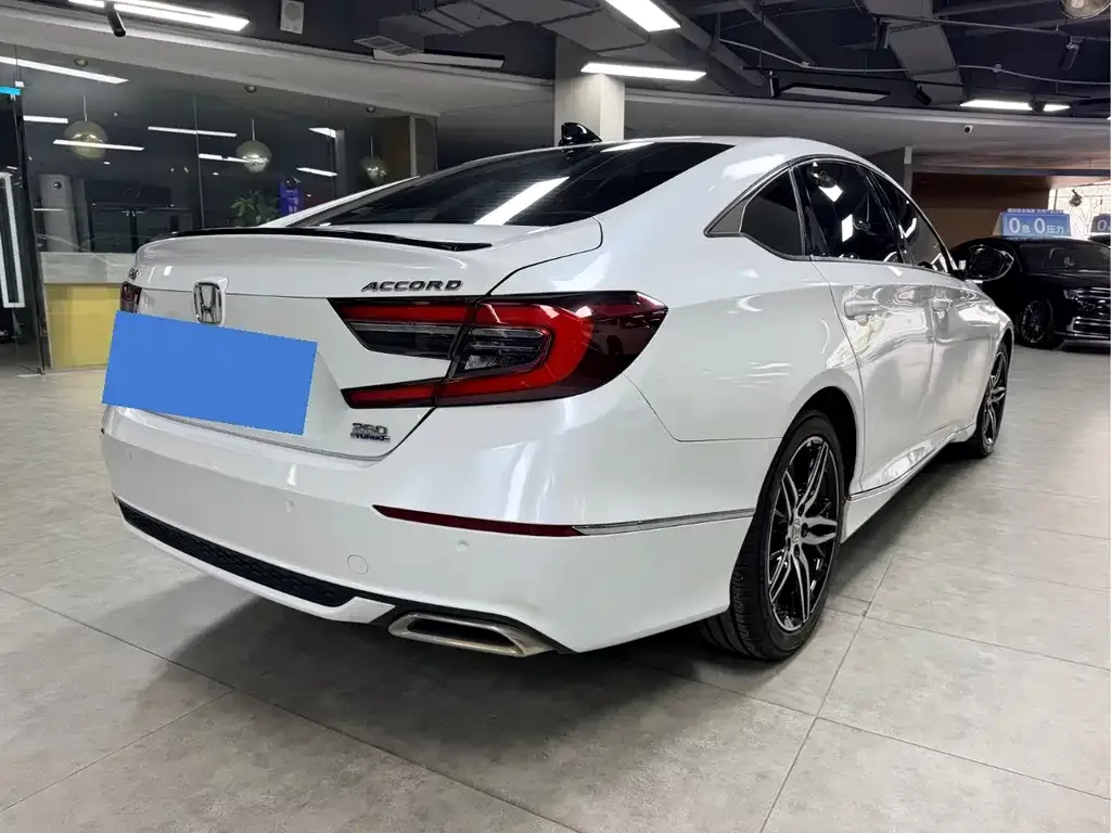 Honda Accord — фото 3