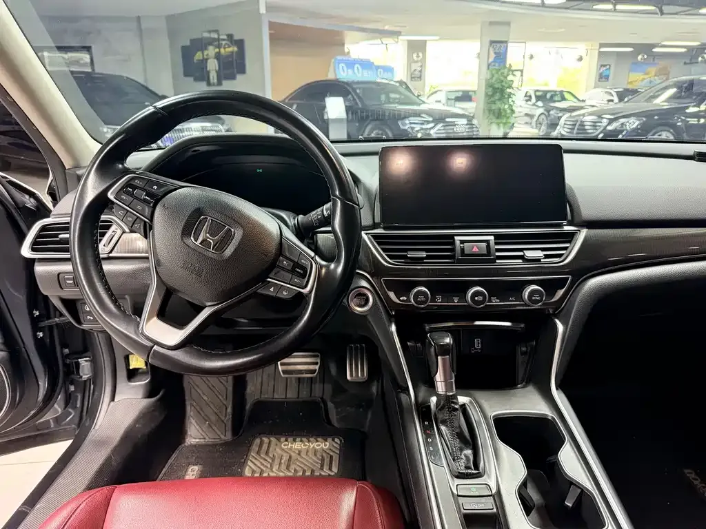 Honda Accord — фото 9