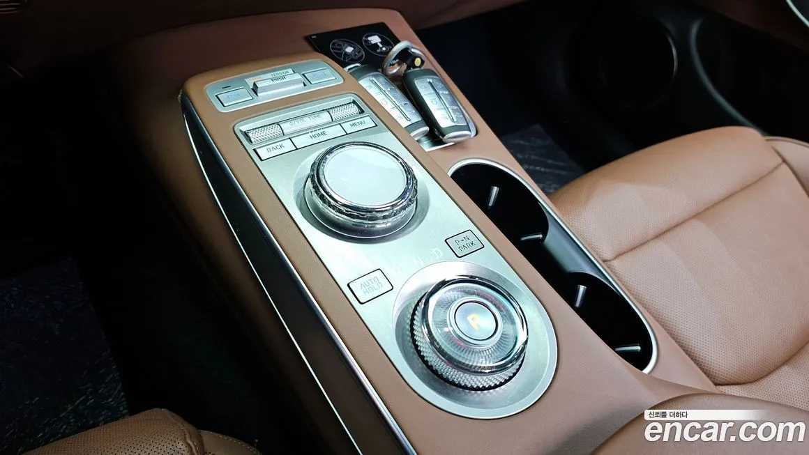 Genesis GV70 — фото 4