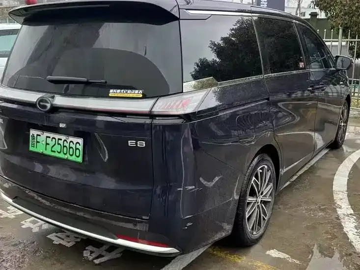 GAC Motor E8 Hybrid — фото 5
