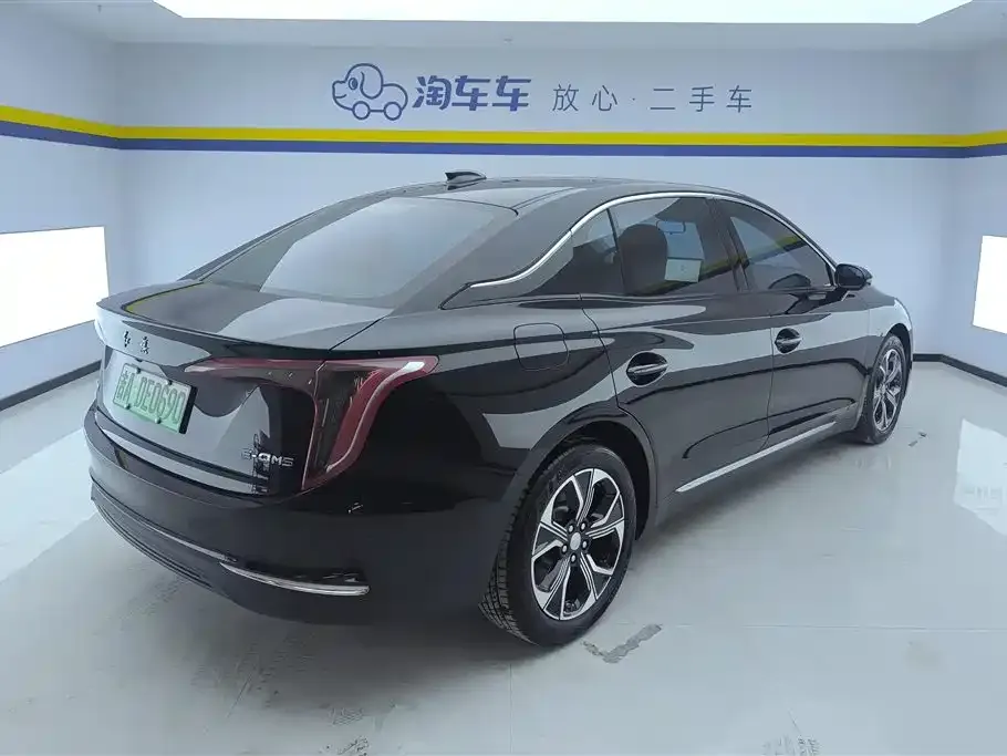 Hongqi E-QM5 2023 из CN, фото 3