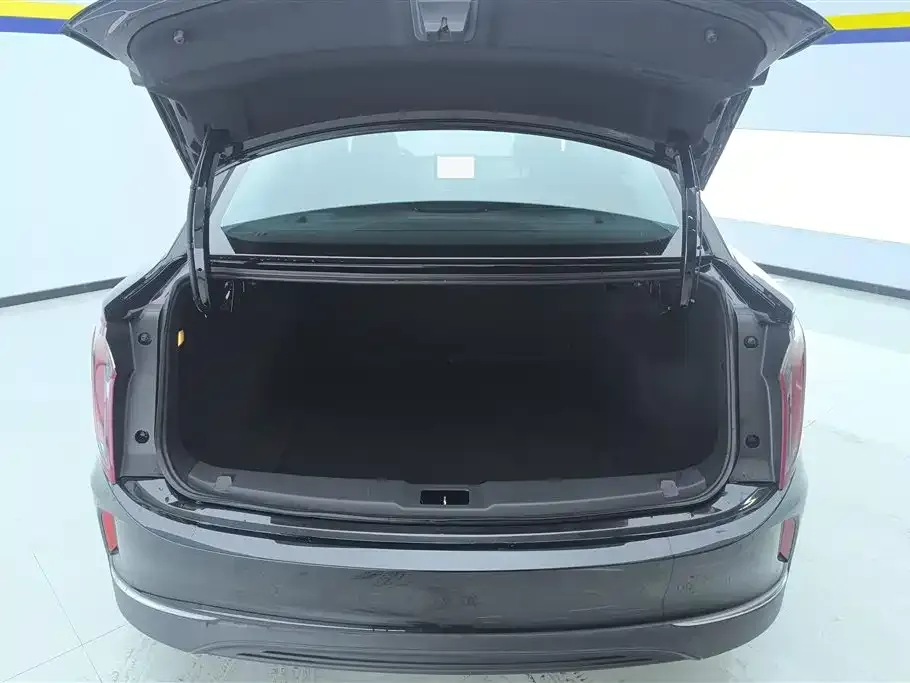 Hongqi E-QM5 2023 из CN, фото 8
