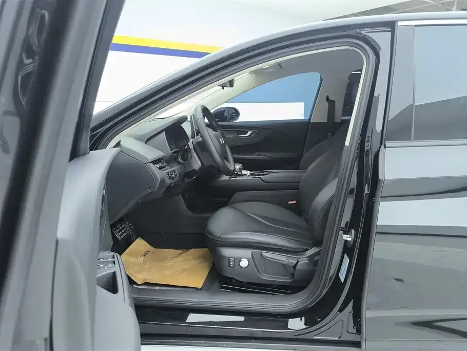 Hongqi E-QM5 2023 из CN, фото 6