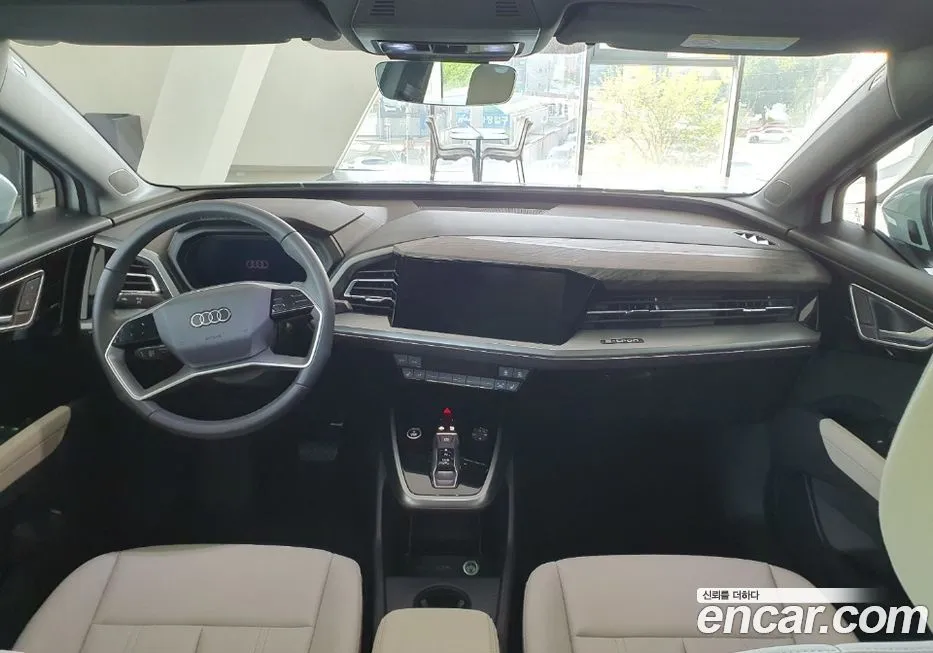 Audi Q4 e-tron 2025 из KR, фото 2