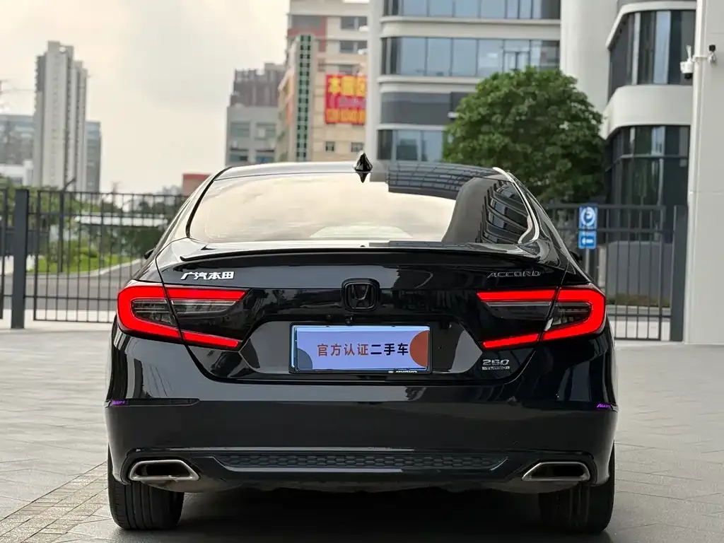 Honda Accord — фото 3