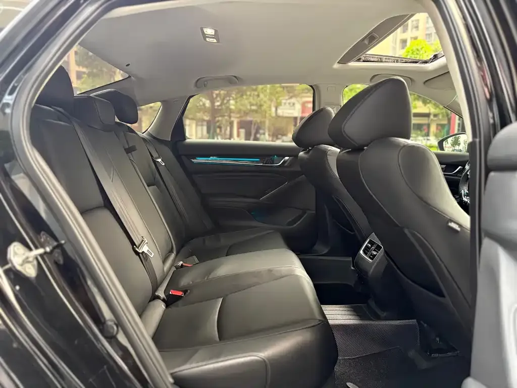 Honda Accord — фото 4