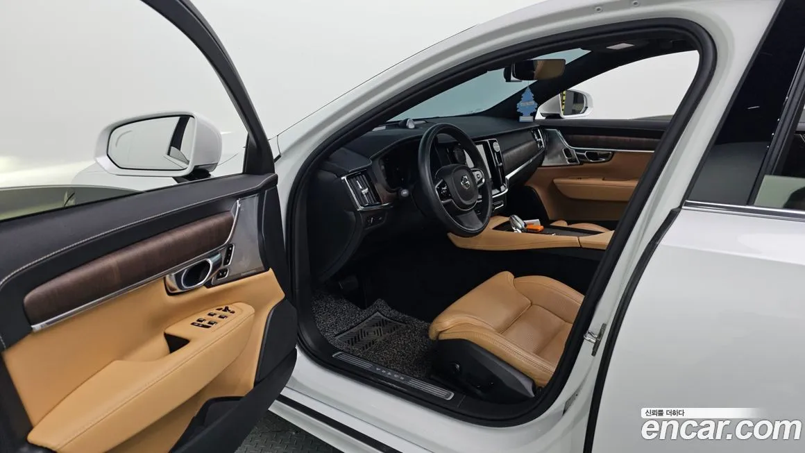 Volvo S90 — фото 10
