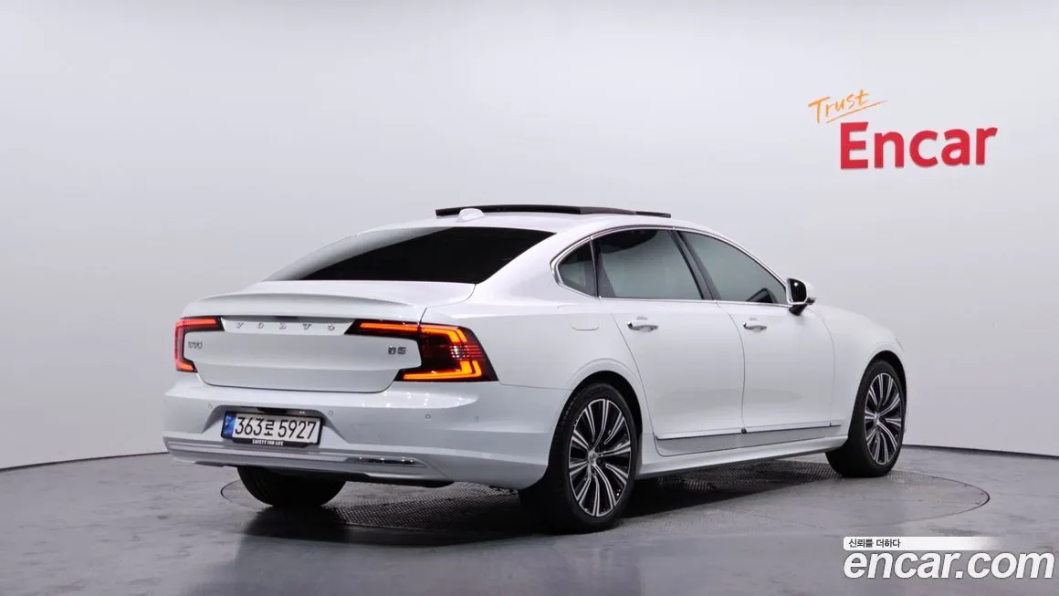 Volvo S90 — фото 8