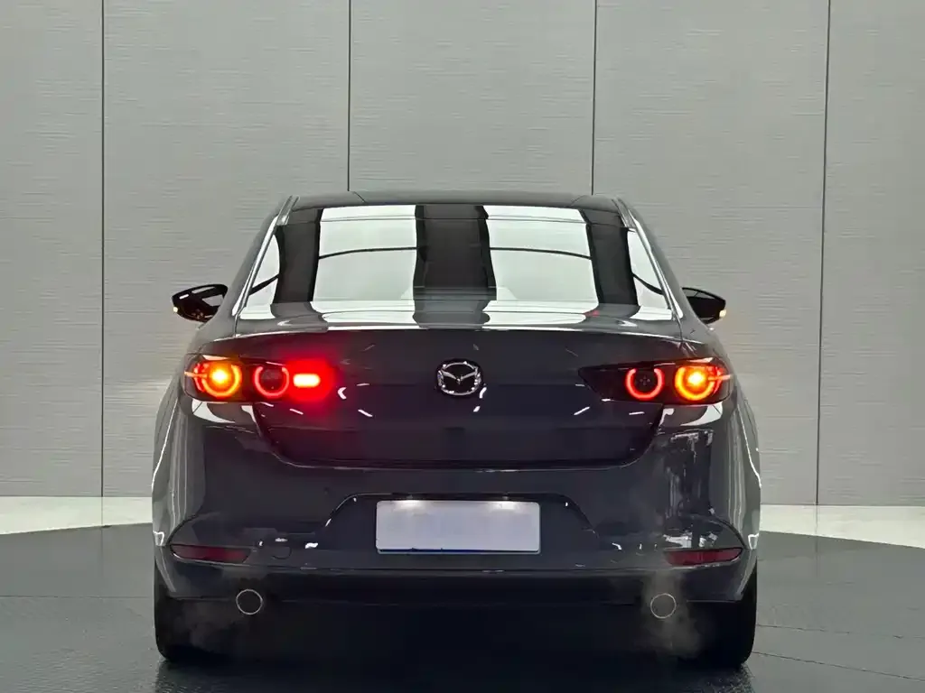 Mazda 3 Axela — фото 2