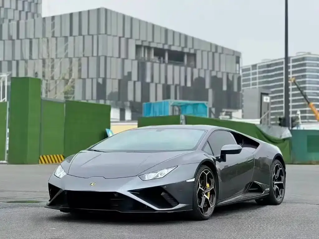 Lamborghini Huracan — фото 1