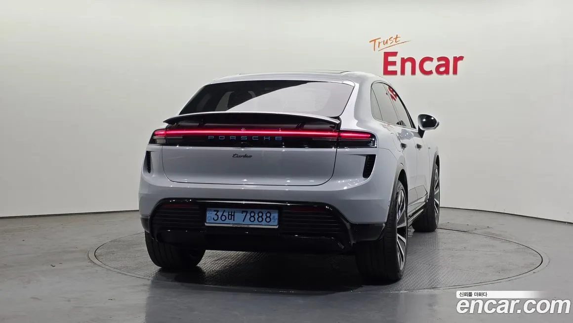 Porsche Macan 2025 из KR, фото 4