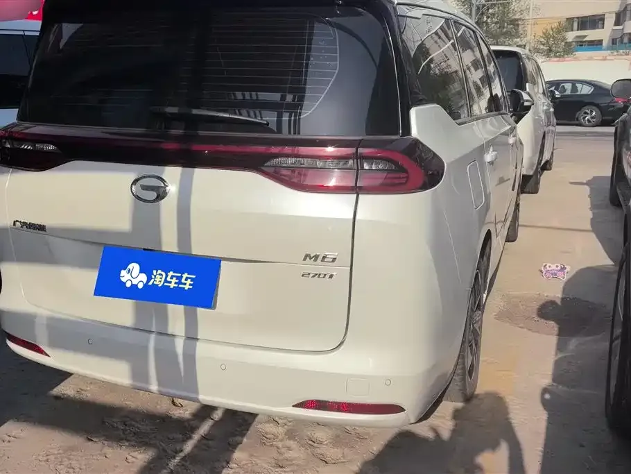 GAC Motor Trumpchi M6 — фото 10