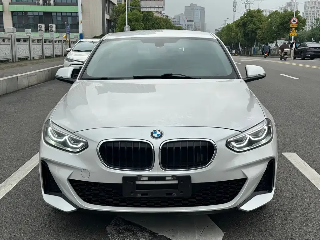 BMW 1 Series 2021 из CN, фото 6