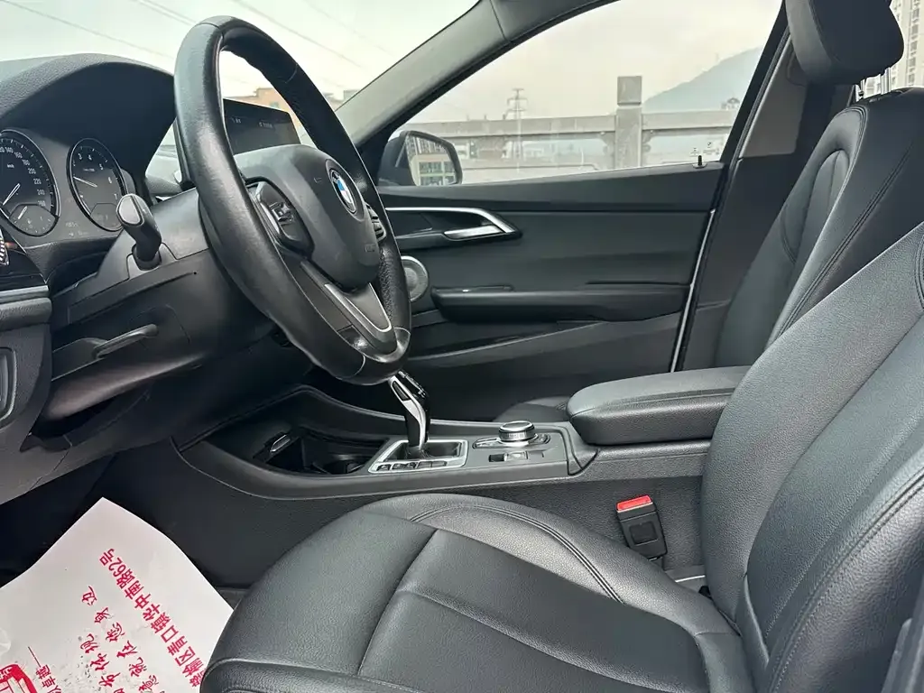 BMW 1 Series 2021 из CN, фото 5
