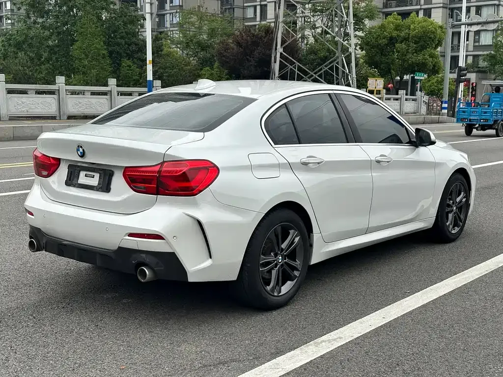 BMW 1 Series 2021 из CN, фото 10