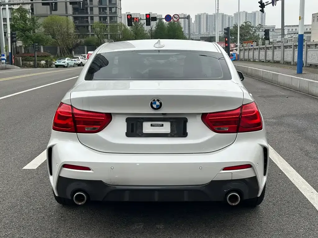BMW 1 Series 2021 из CN, фото 8