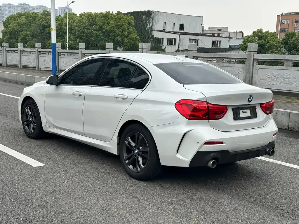 BMW 1 Series 2021 из CN, фото 9