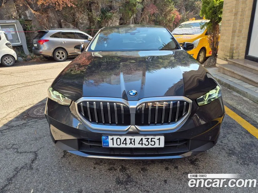 BMW 5-Series 2024 из KR, фото 3