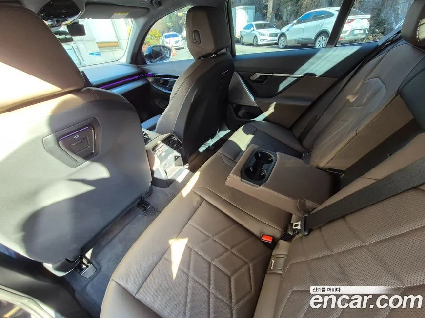 BMW 5-Series 2024 из KR, фото 8