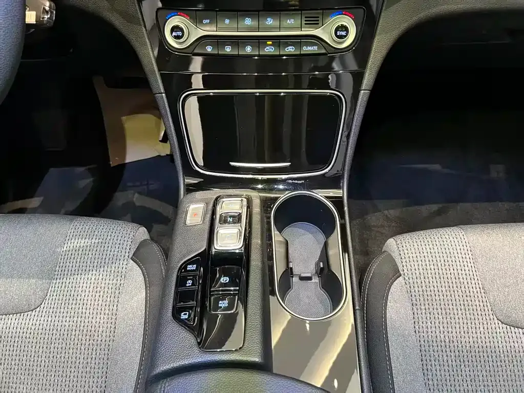 Hyundai Santa Fe 2021 из CN, фото 9
