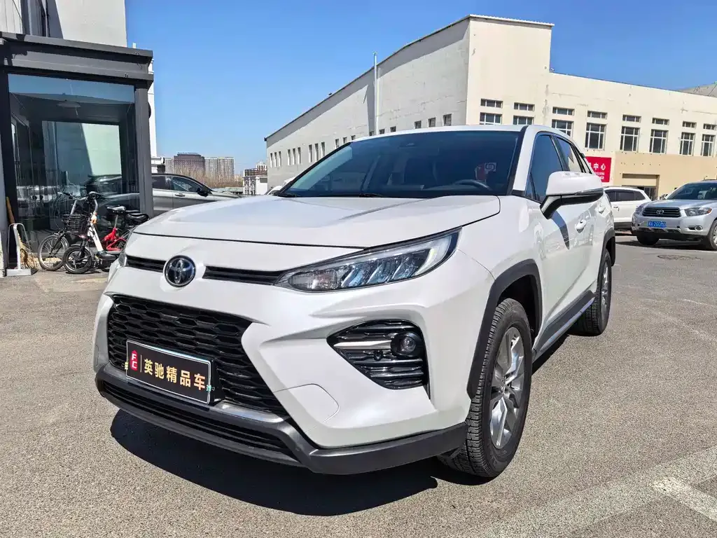 Toyota Wildlander — фото 1