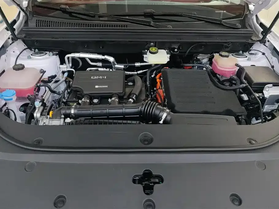 BYD Seal 05 DM-i — фото 9