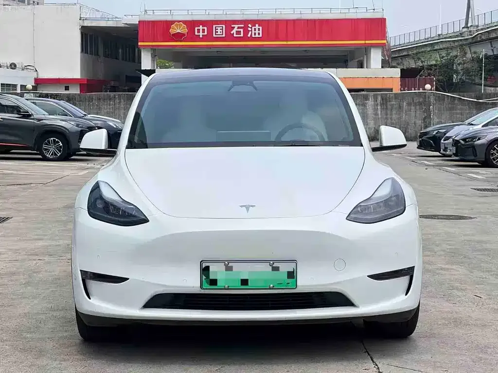 Tesla Model Y — фото 5