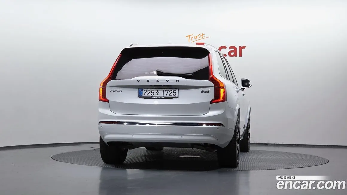 Volvo XC90 2025 из KR, фото 2