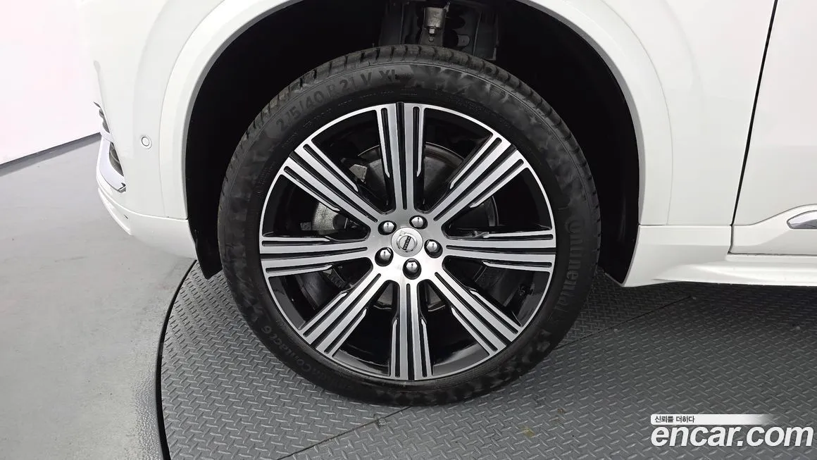 Volvo XC90 2025 из KR, фото 8