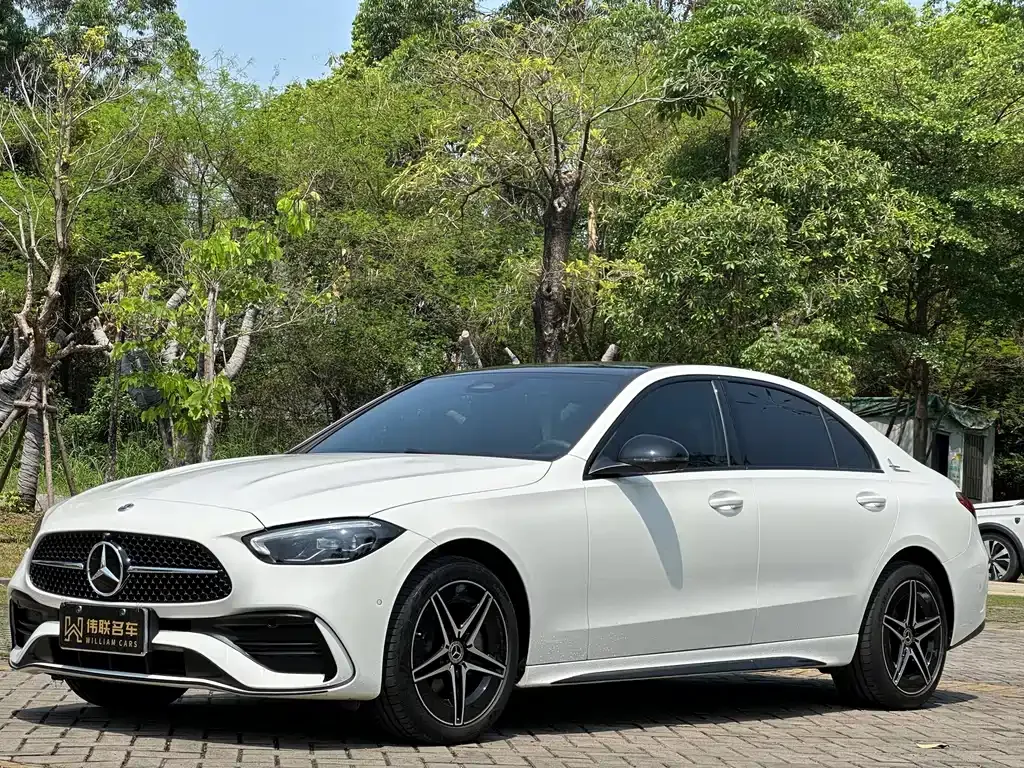 Mercedes-Benz C-Class — фото 1
