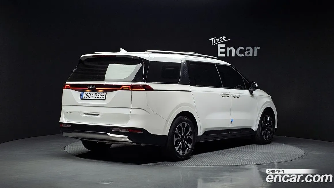 Kia Carnival 2023 из KR, фото 2