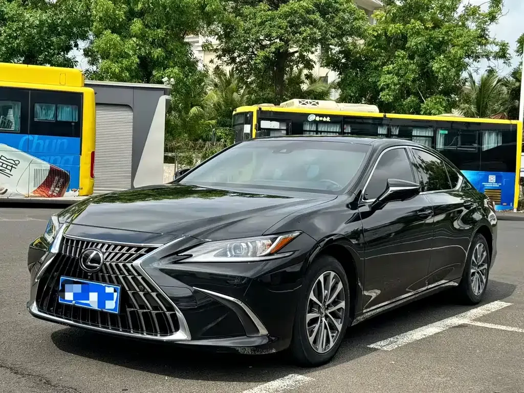 Lexus ES 2024 из CN, фото 1