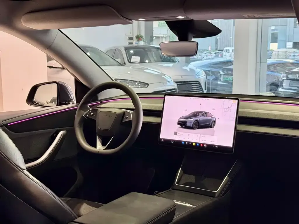 Tesla Model Y — фото 4