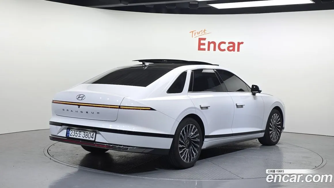 Hyundai Grandeur 2023 из KR, фото 2