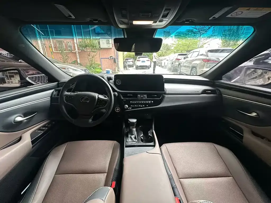 Lexus ES 2023 из CN, фото 5