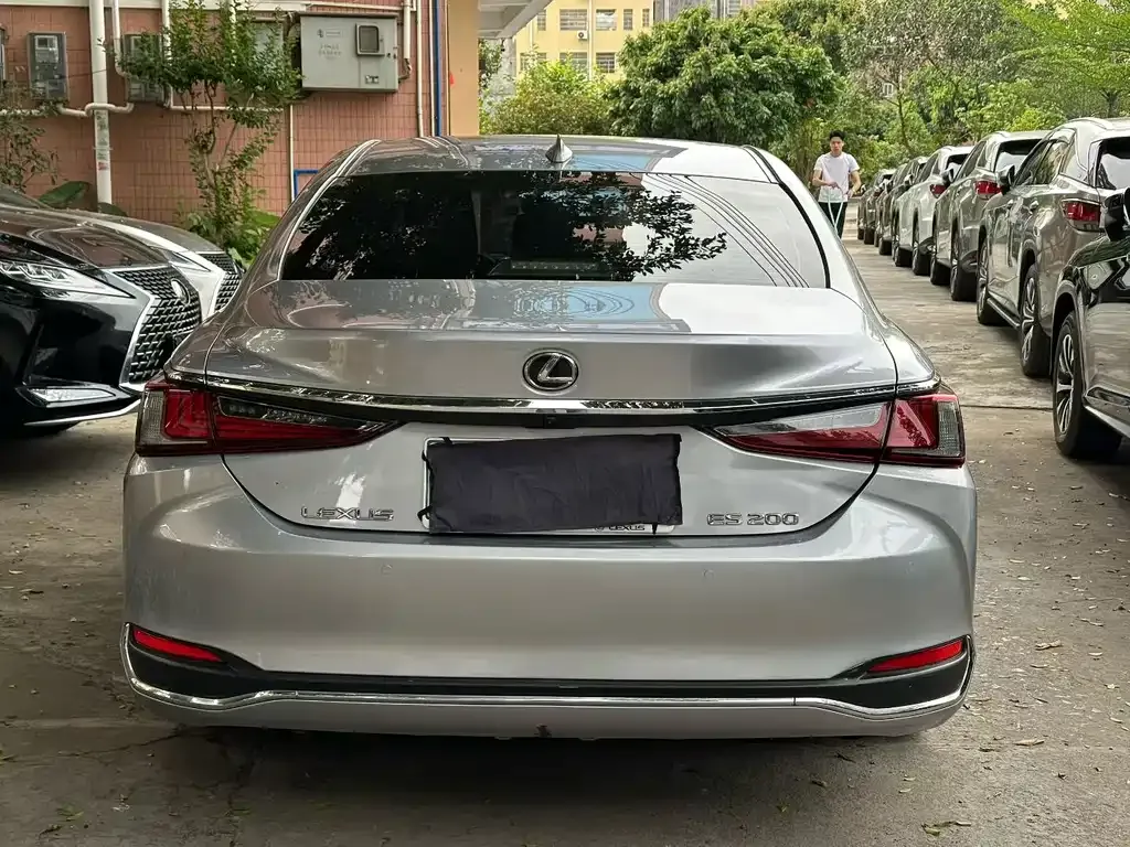 Lexus ES 2023 из CN, фото 7