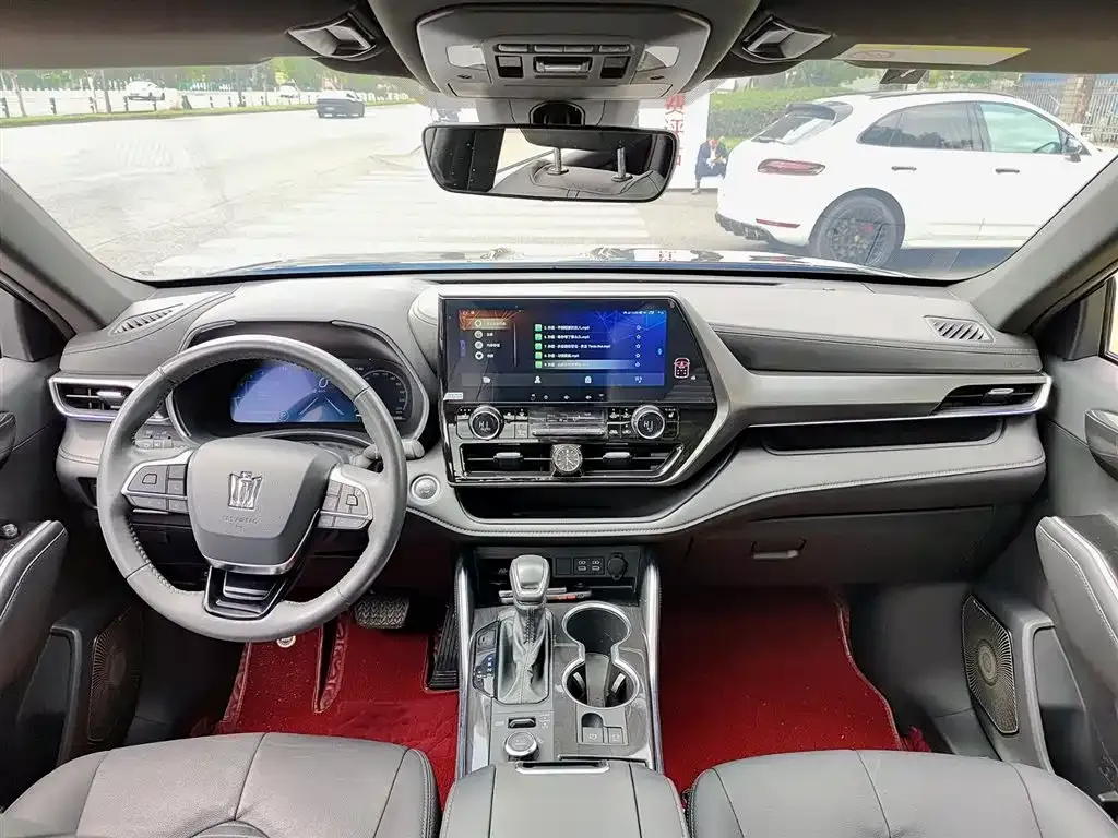 Toyota Crown Kluger 2023 из CN, фото 2