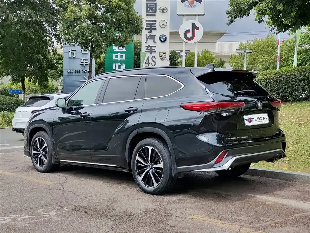 Toyota Crown Kluger 2023 из CN, фото 7