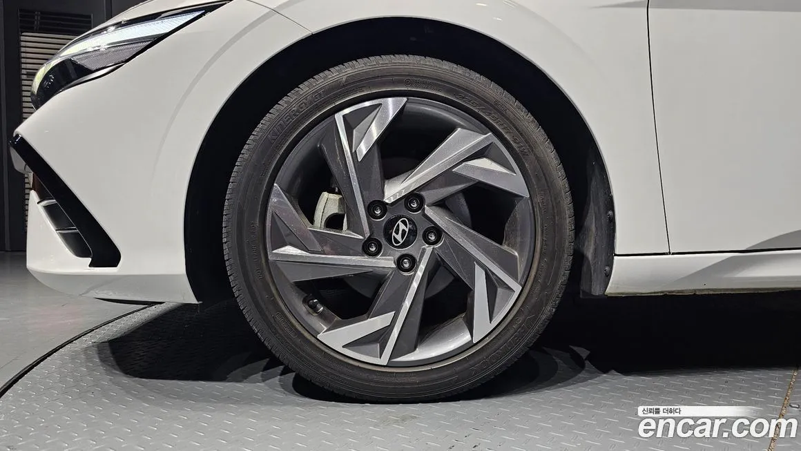 Hyundai AVANTE — фото 4