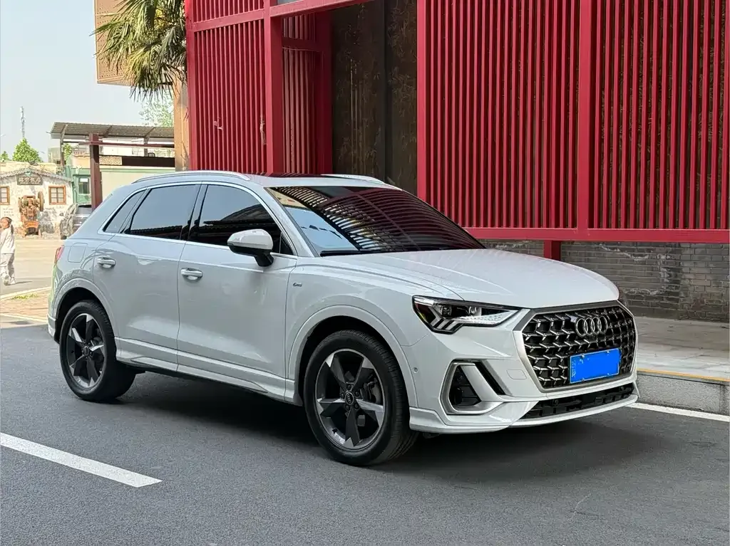 Audi Q3 — фото 3