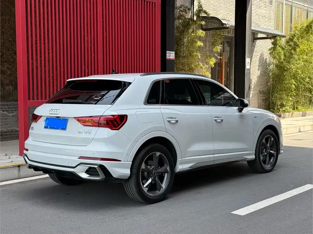 Audi Q3 — фото 8