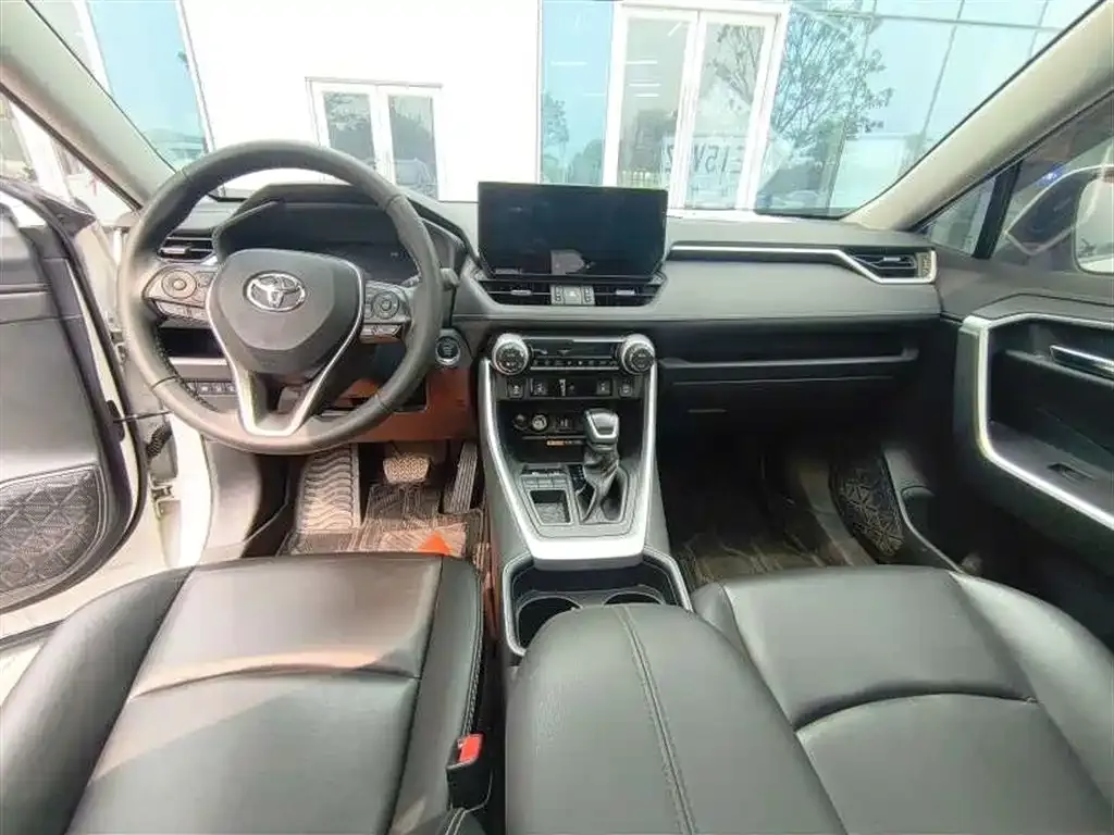 Toyota RAV4 2023 из CN, фото 6