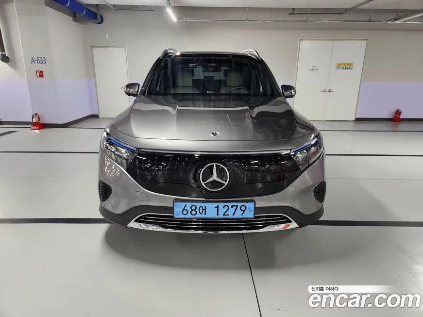 Mercedes-Benz EQB — фото 1