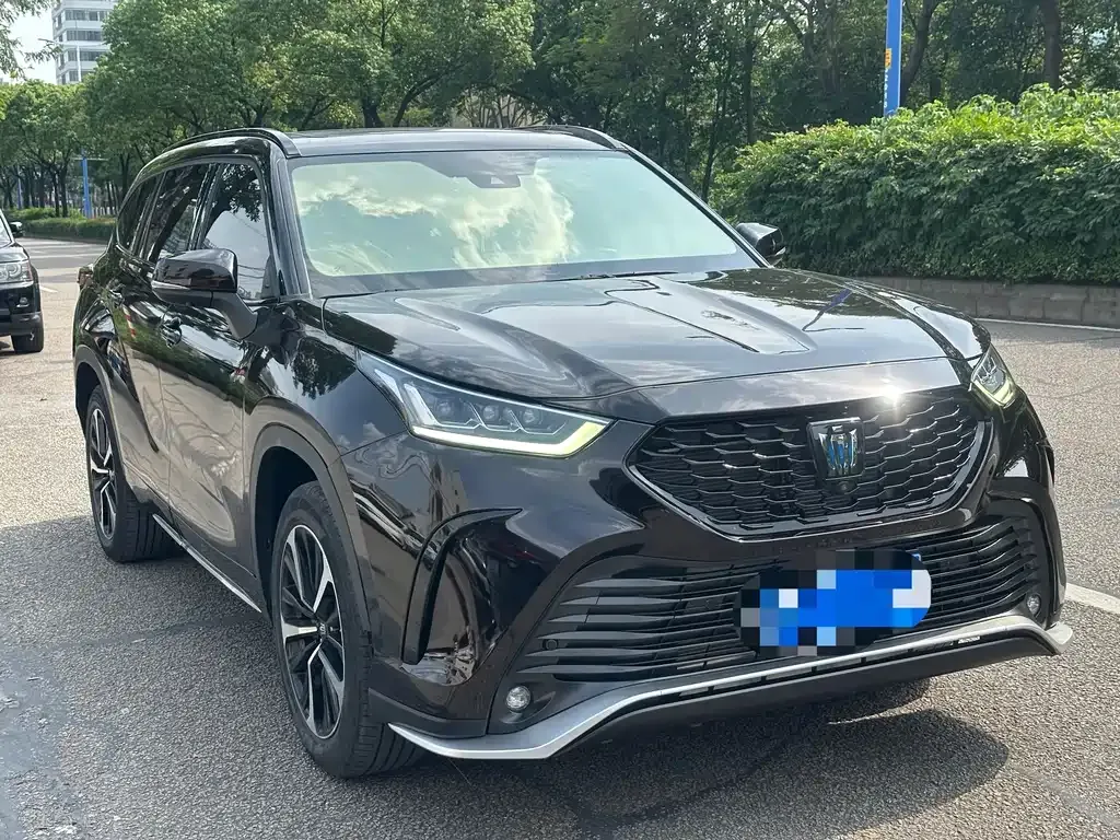 Toyota Crown Kluger 2021 из CN, фото 8