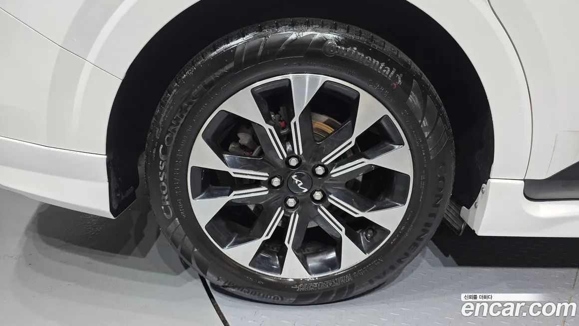Kia Carnival — фото 10