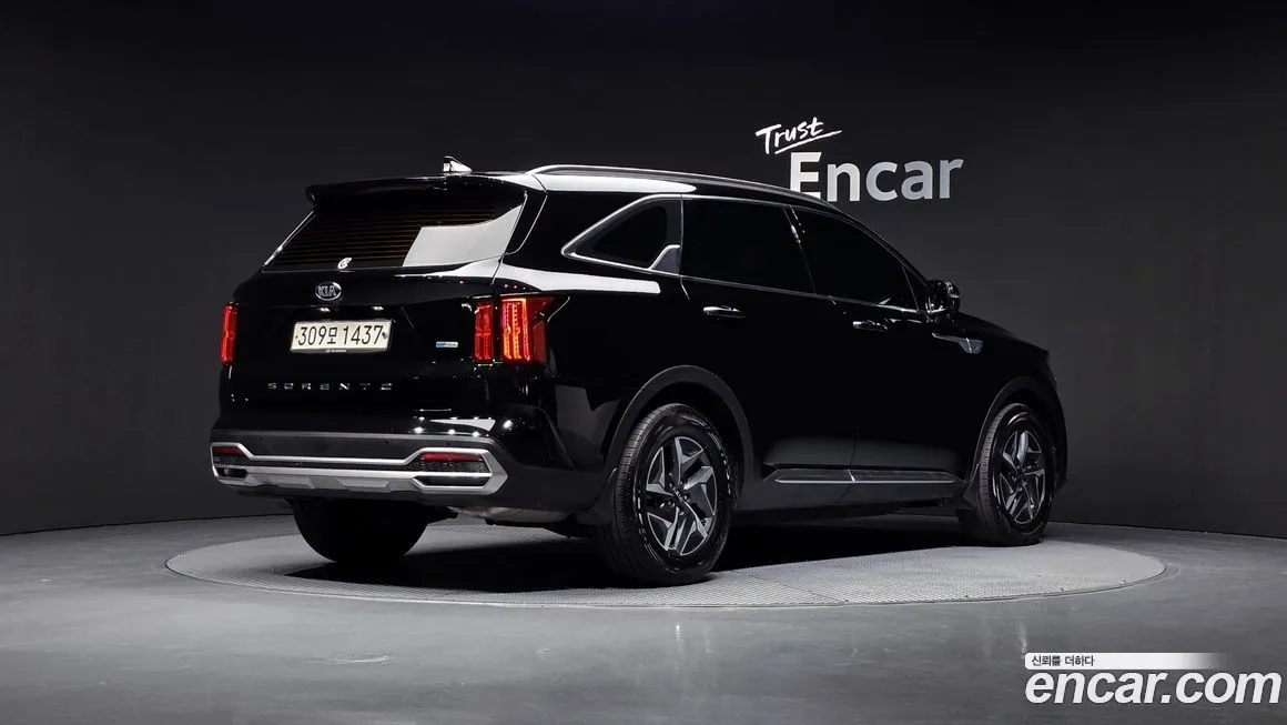Kia Sorento — фото 8