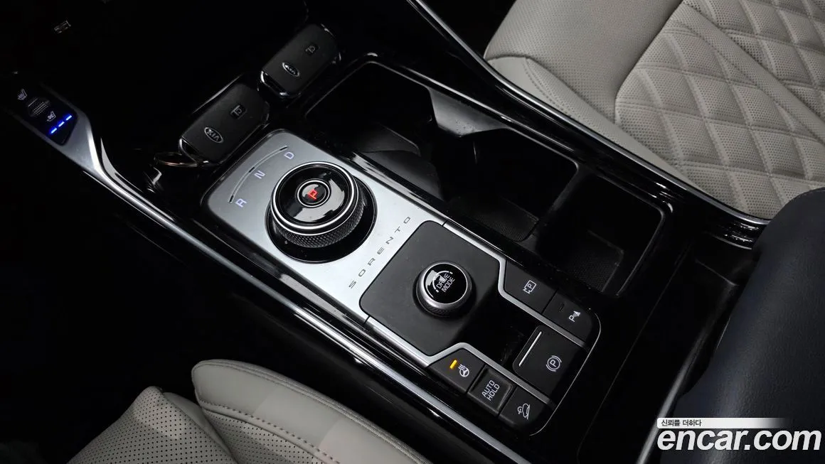 Kia Sorento — фото 6