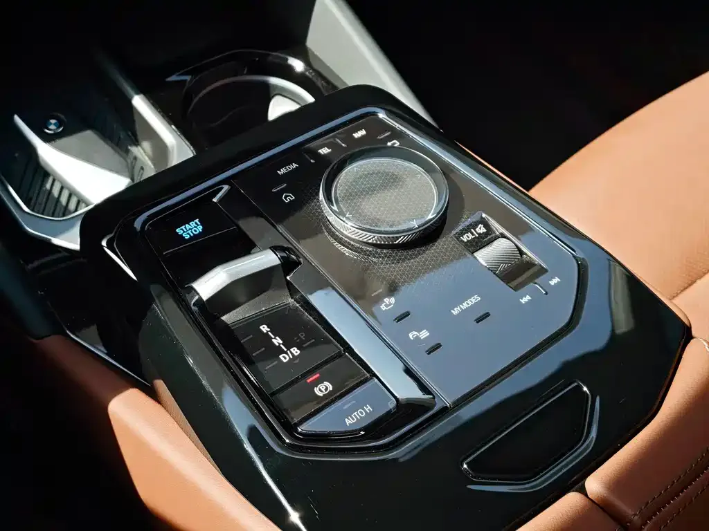 BMW i5 2025 из CN, фото 7