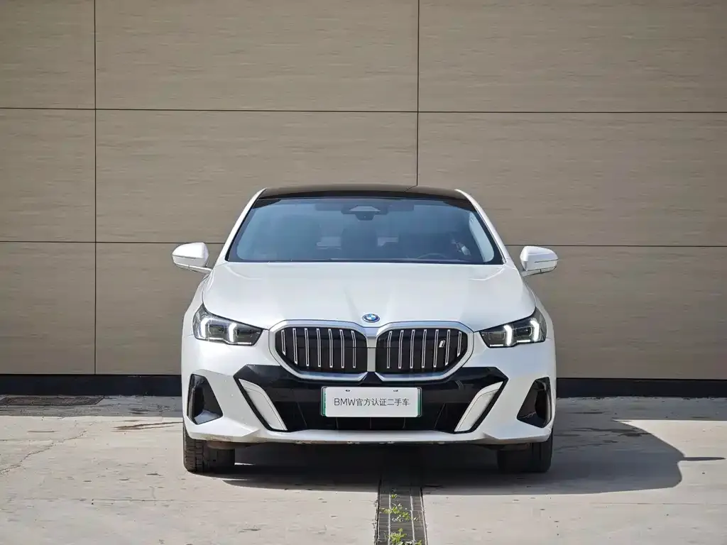 BMW i5 2025 из CN, фото 4