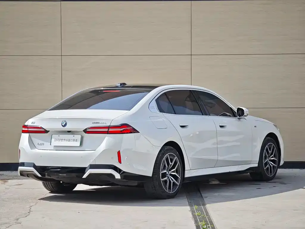 BMW i5 2025 из CN, фото 5